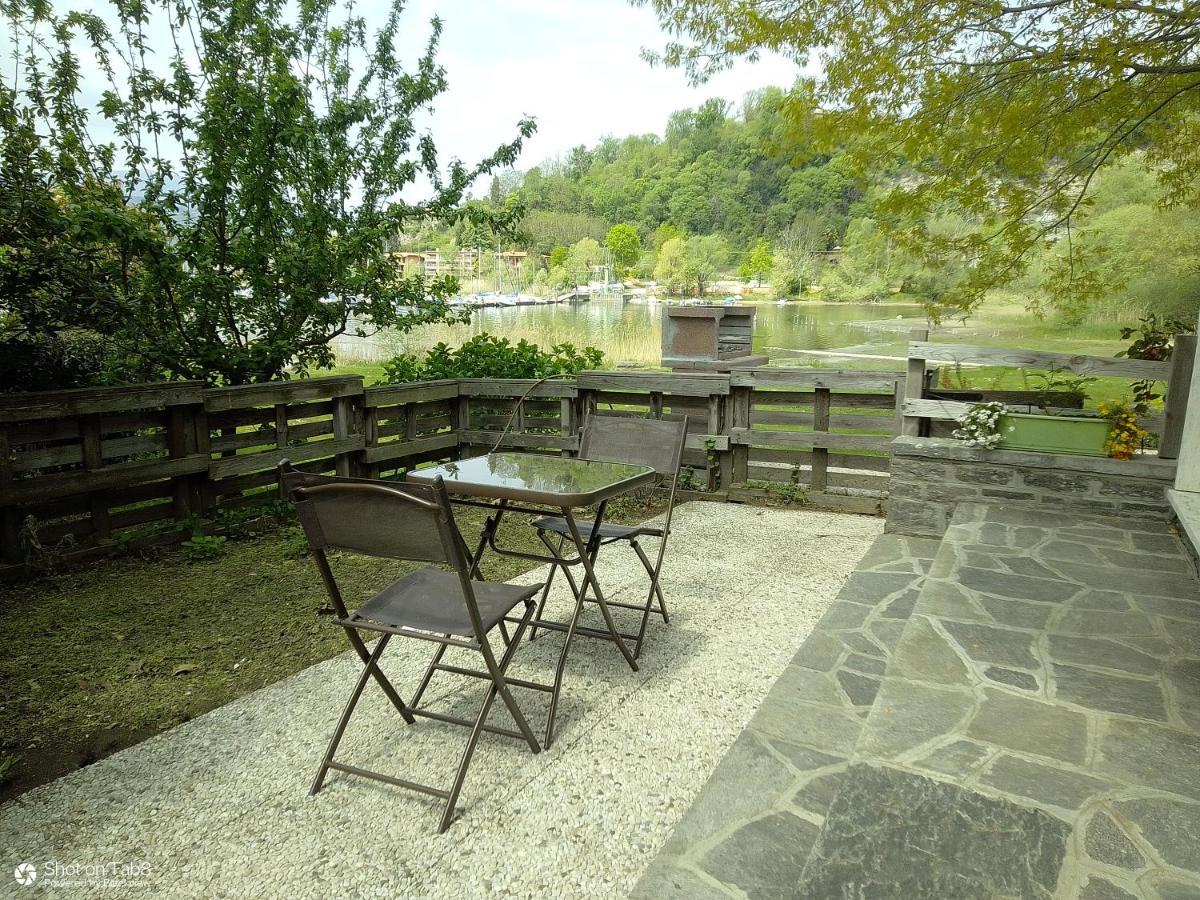 Residenza 3 Magnolie Villa Monvalle Exteriör bild